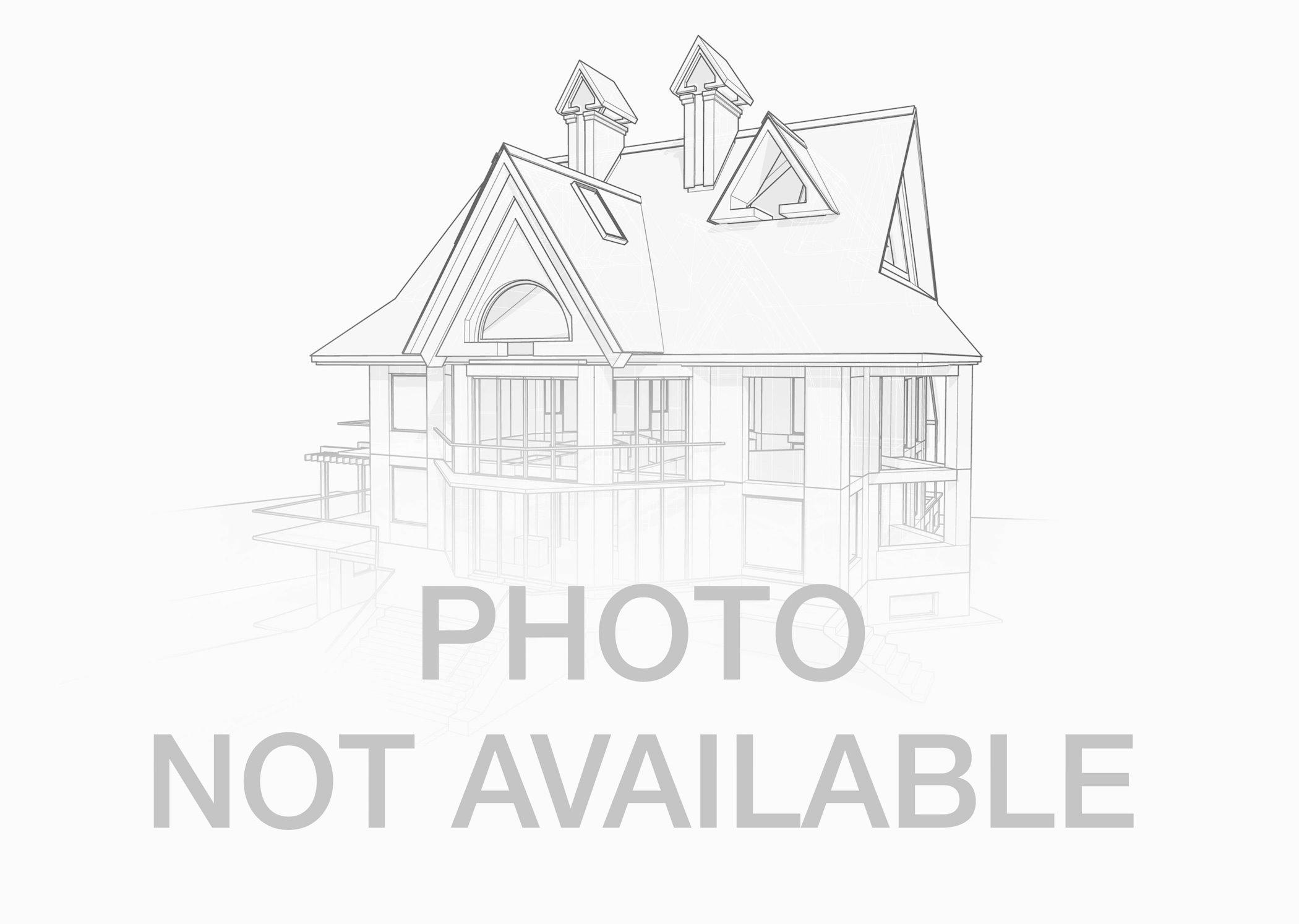 904 W Fletcher Street 